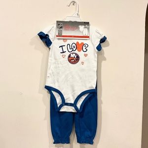 NHL official NY Islanders Hockey girls 3 piece fashion outfit set. Size 18 month